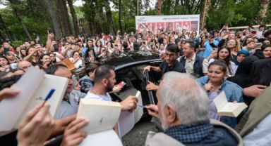 Prof. Dr. İlber Ortaylı İZKİTAP Fest'e konuk oldu