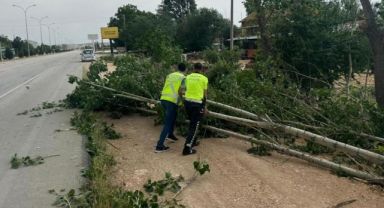 Afyonkarahisar’da kötü hava şartları hayatı olumsuz etkiledi