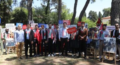 AK Parti İzmir Gençlik Kolları Gazze'ye saldırıyı protesto etti!