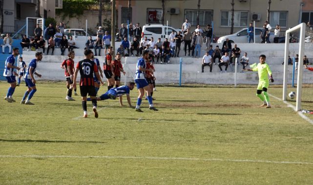 Aliağa Belediyesi Helvacıspor, Çiğli Belediyespor'u 2-0 yendi