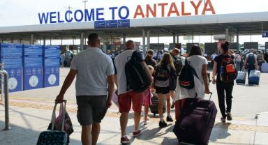 Antalya’dan yeni turist rekoru