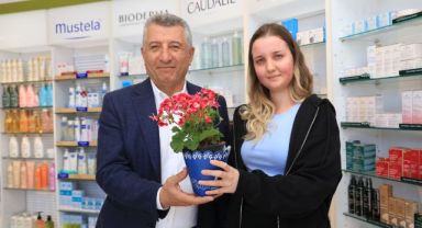 Başkan Günay Eczacılar Gününü kutladı