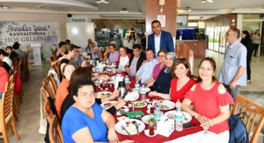 Başkan Yıldız engelli anneleri ve özel çocuklar ile bir araya geldi