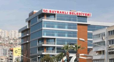 Bayraklı’da maaş krizi meclis üyelerini de ikiye böldü!