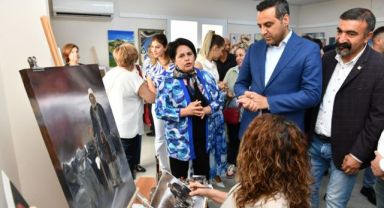 Çiğli Belediyesi Kaklıç Sanat Akademisi kursiyerlerinin eserleri sergiye çıktı