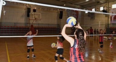 Çiğli Belediyesi’nin Yaz Spor Okulu kayıtları başlıyor