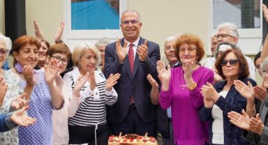Gaziemirli çınarların “ikinci evi” Ata Evi 9 yaşında