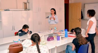 İZDO'dan görme engelli öğrencilere Ağız ve Diş Sağlığı eğitimi