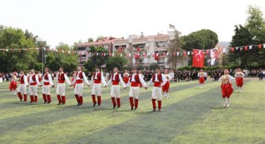 Selçuk'ta halk oyunlarına ilgi giderek artıyor