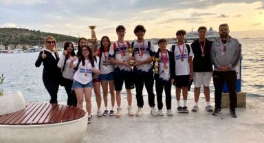 Yarımada Spor oyunlarına katılan Efes Selçuklu sporcular madalya ve kupalarla döndüler