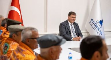 Yörüklerden Başkan Tugay'a renkli ziyaret