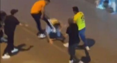 Yumruklar, tekmeler havada uçuştu, derbi bitti kavga başladı