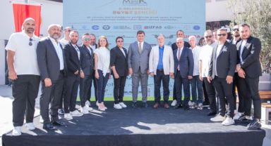 Başkan Tugay'dan modacılara destek sözü!
