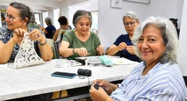 Bu merkeze gelen gençleşiyor