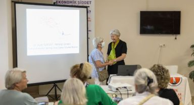 Buca’da Alzheimer seminerine büyük ilgi