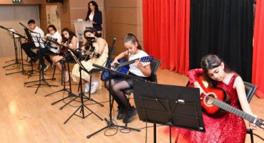 Çiğlili kursiyerlerden muhteşem konser