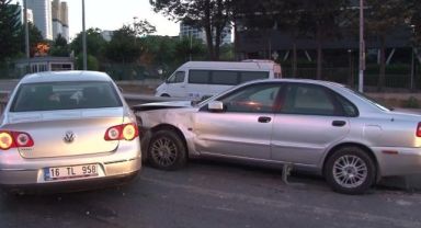 Direksiyon başında uyuyan sürücü dehşet saçtı!