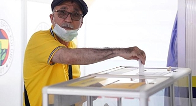 Fenerbahçe'de oy kullanma işlemi başladı