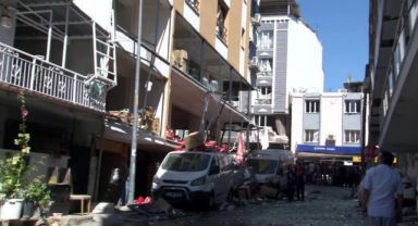 İzmir'de doğal gaz patlaması: 2 ölü, 16 yaralı