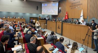 Meclis oturumunda ‘canlı yayın’ polemiği!