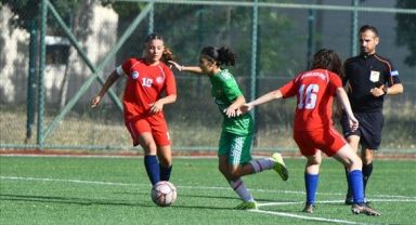 U13-U15 Kız Futbol Ligi'nde ilk düdük çaldı