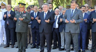 15 Temmuz şehitleri İzmir'de dualarla anıldı