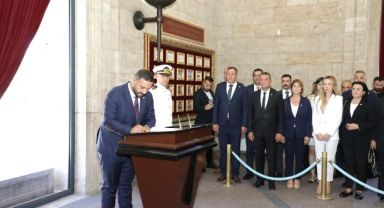 Başkan Erman Uzun’dan Anıtkabir'e ziyaret!