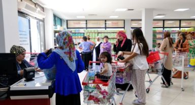 Bornova'da ilk Kent Market kapılarını açtı
