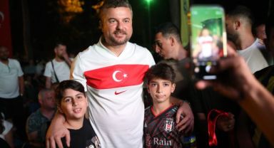 Bucalılar millî gururu birlikte yaşadı
