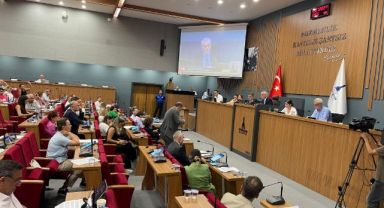 Büyükşehir'de yoğun gündem… İZBETON için kritik devre onay, SDS krizine çözüm, S plaka önemli karar!