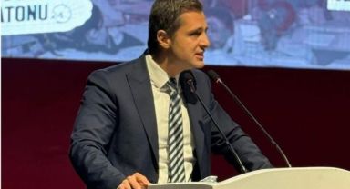 CHP'li Yücel iki dileğim var dedi ve ekledi: Eğitimi AK Parti durduruyor!