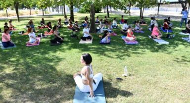 Çiğli'de ‘Açık Hava Yoga Buluşmaları’ devam ediyor