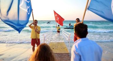 Dünyaca ünlü Ilıca Plajı'na mavi bayrak