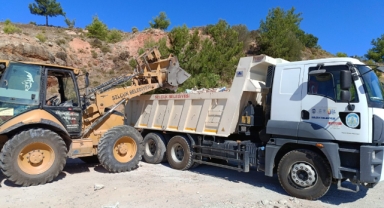Efes Selçuk'ta moloz seferberliği