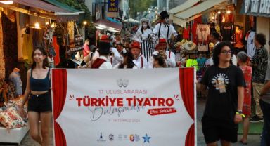 Efes Selçuk tiyatro ile buluştu!