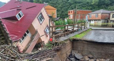 Giresun’da şiddetli yağışlar sel ve heyelanlara neden oldu