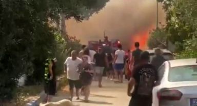 İzmir'de korkutan yangın!