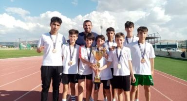 Karşıyaka’nın atletizm takımı Türkiye şampiyonu