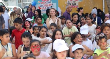 ‘Mutlu Çocuklar Sokağı’ ile Konak’ta sokaklar çocukların oyun alanı oldu