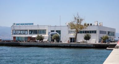 Simge yüzük Karşıyaka Nikah Sarayı’na geri döndü