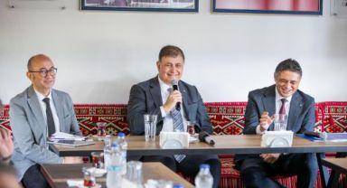 Tugay MHP'li başkana ziyaret: Siyasi ayrışmayı doğru bulmuyorum
