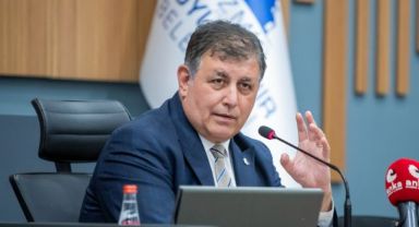 Başkan Tugay 'tüm kamu kurumları sıkıntıda' dedi ve ekledi: Kaymakam benden yakıt istedi!