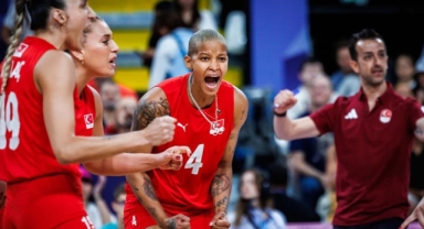 A Milli Kadın Voleybol Takımı yarı finalde!