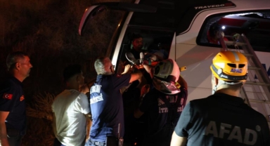 Aydın’da kontrolden çıkan yolcu otobüsü yan yattı