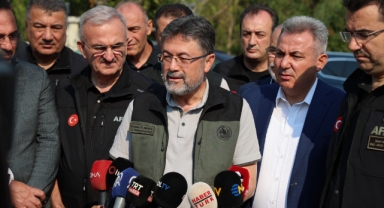 Bakan Yumaklı açıkladı: Yangın şehirden uzaklaştı!