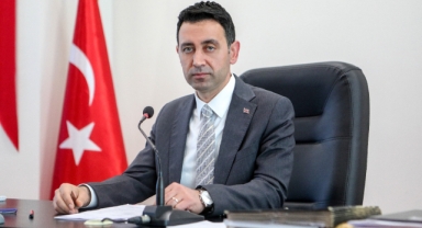 Başkan Önal’dan çarpıcı açıklama: Bütün belediye işletmelerinden zarar ediyoruz!