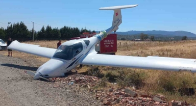 Çanakkale’de motor arızası yapan eğitim uçağı buğday tarlasına sert iniş yaptı