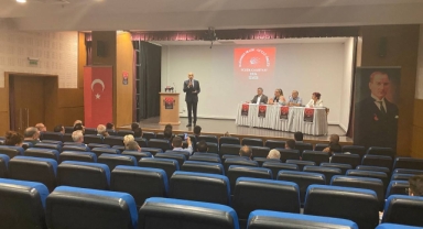 CHP'nin tüzük kurultayı için toplantı... Boş salon dikkat çekti!