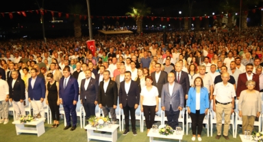 Dikili Festivali Özgür Özel’in açılışıyla başladı