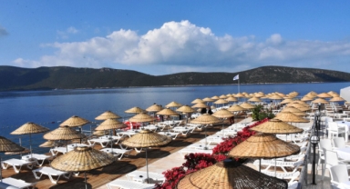 Emeklilere müjde... Şezlong ve şemsiye ücretsiz!